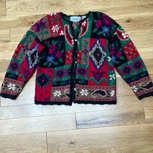 Vintage Handknit Women's Sweater sz Large floral and paisley